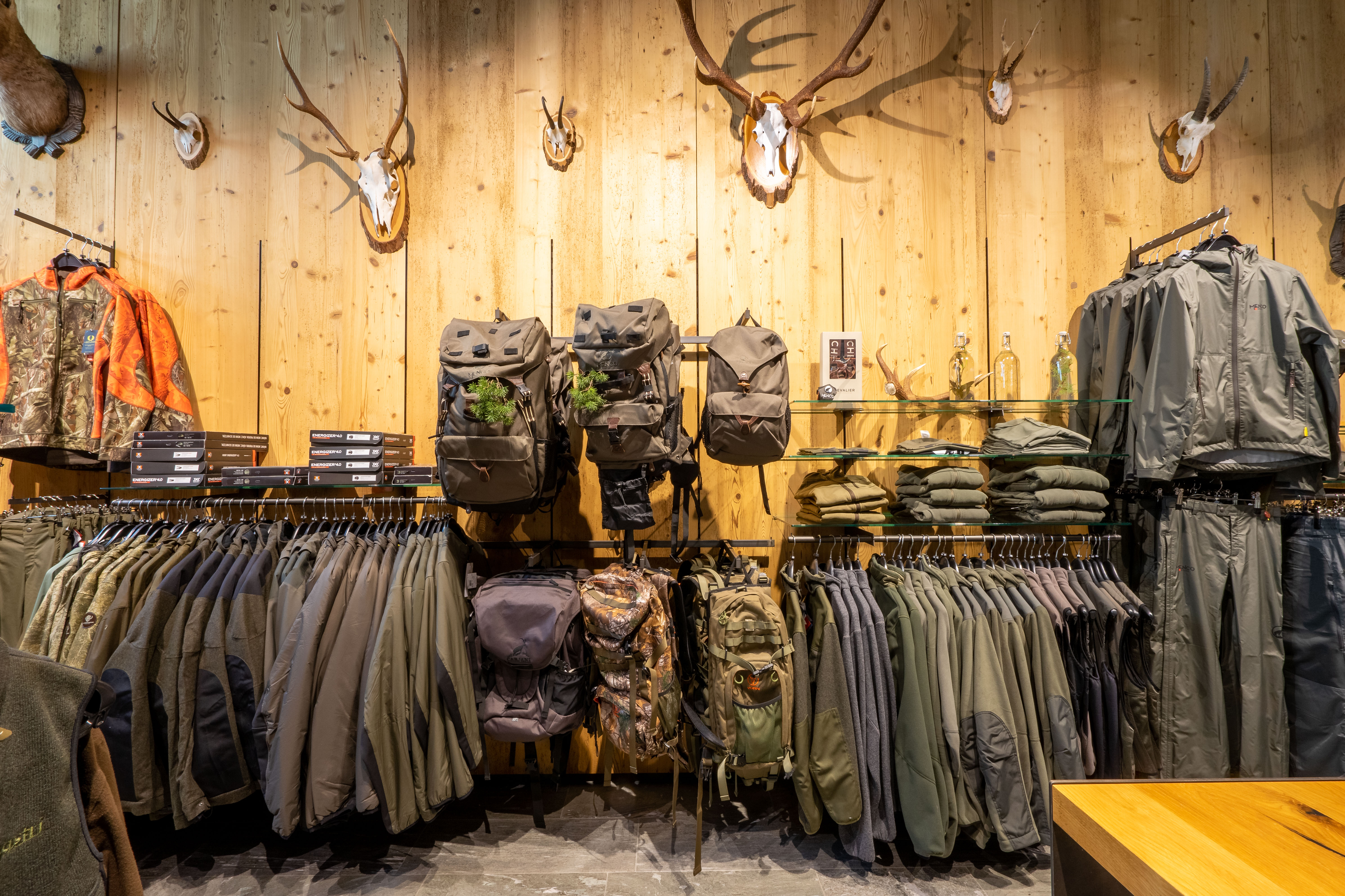 Shop Ilanz Jagdabteilung
